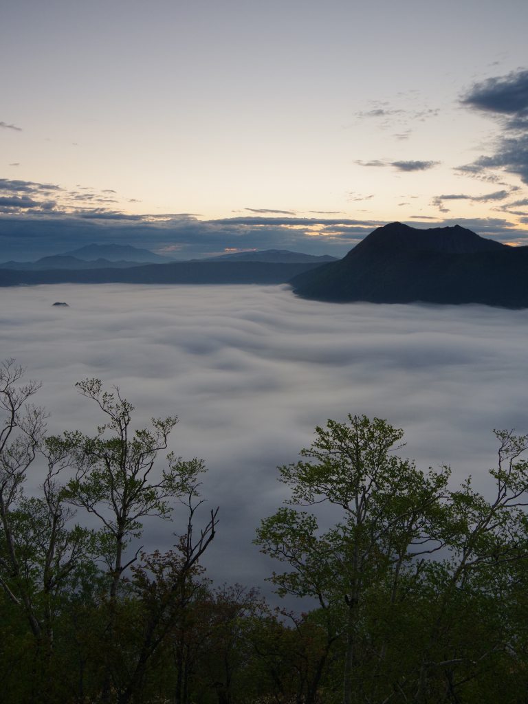 雲海の摩周湖