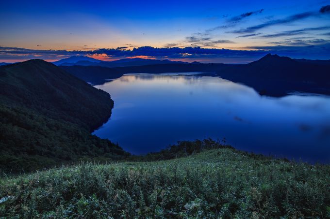 摩周湖の夜明け